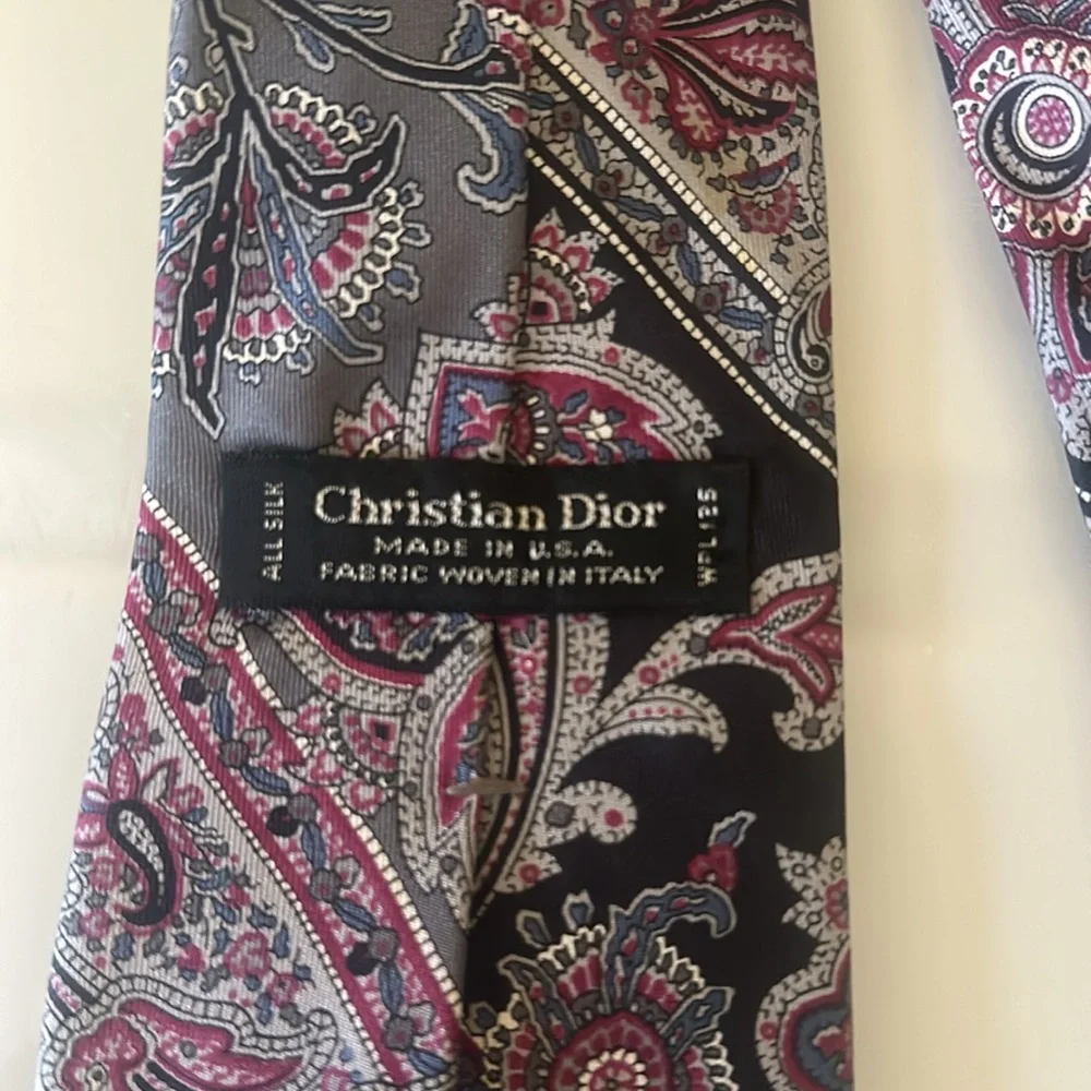 Christian Dior Vintage Gray Botanical Paisley Print 100% Silk Neck Tie